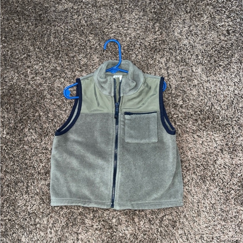 Boy’s Gap 2t vest